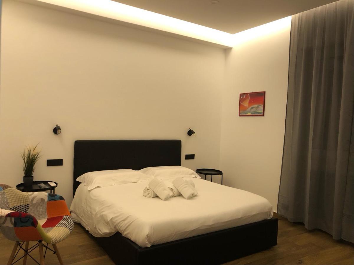 Borgiarooms Luxury Apartment Мілаццо Екстер'єр фото