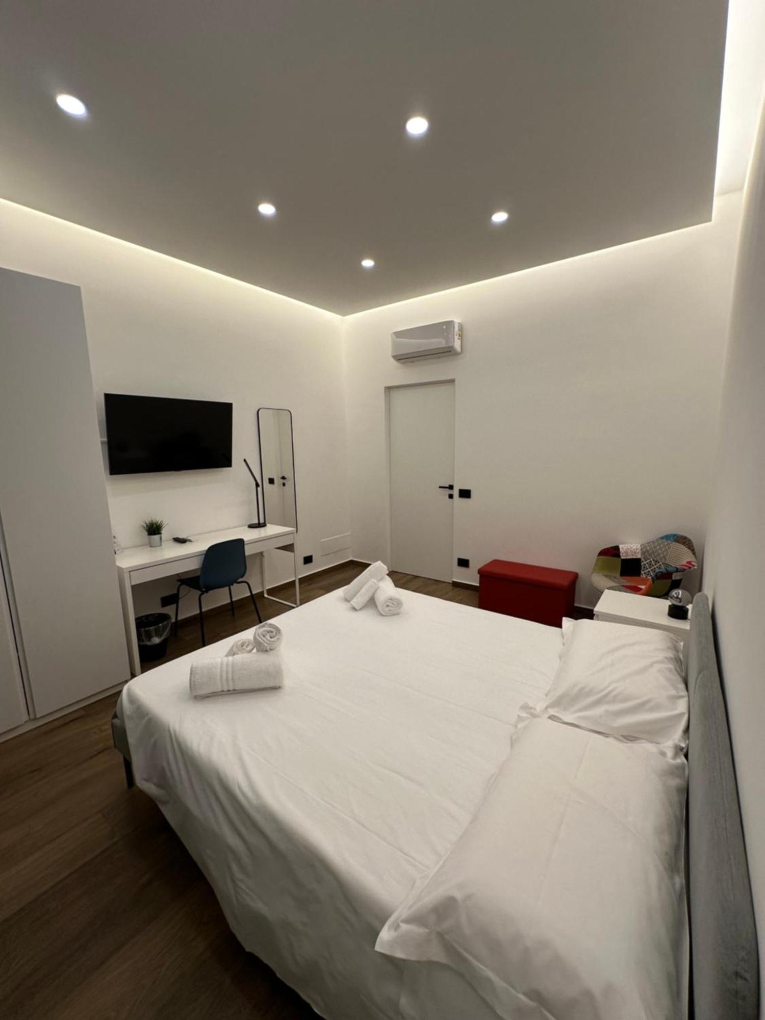 Borgiarooms Luxury Apartment Мілаццо Екстер'єр фото
