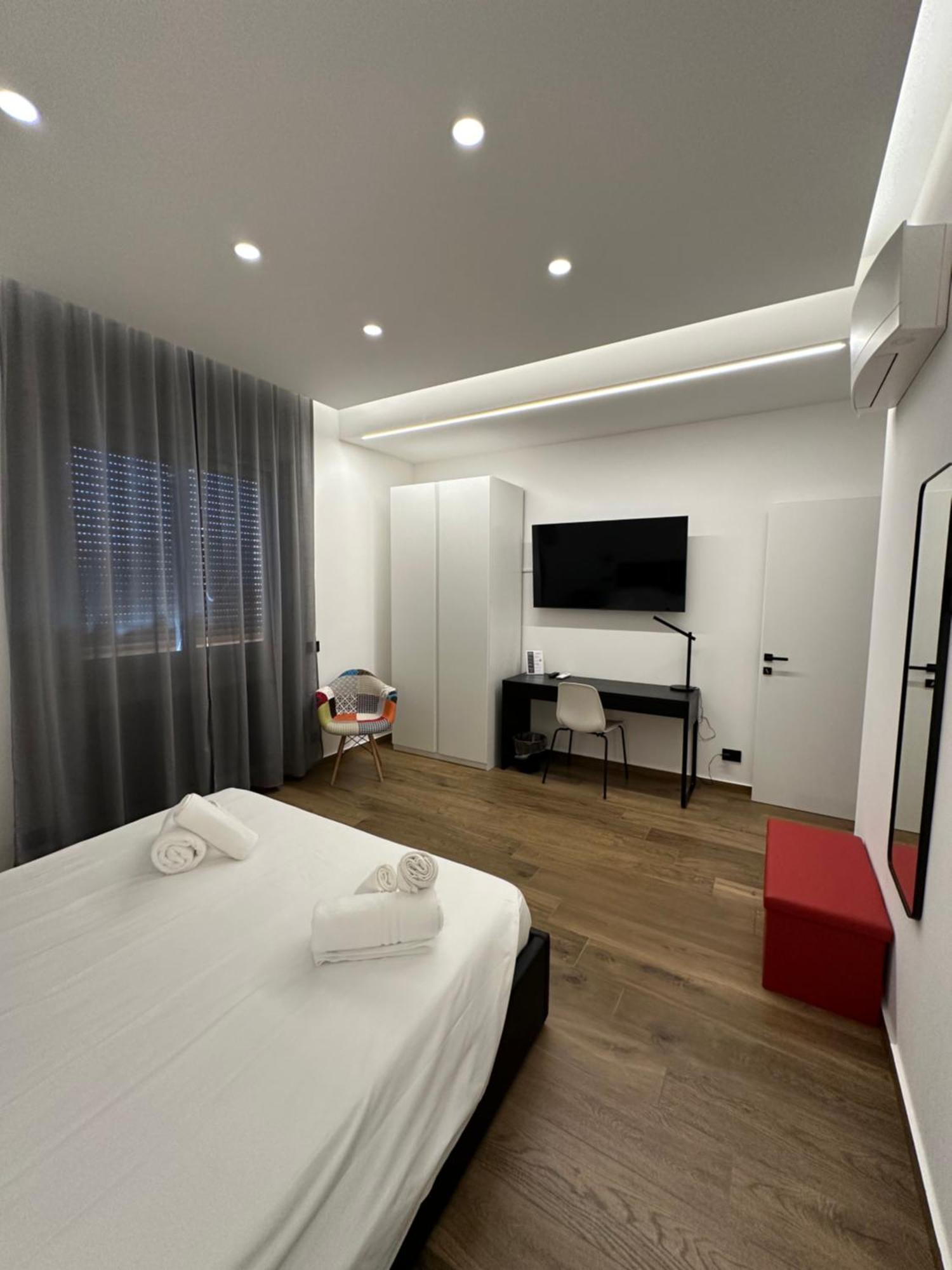 Borgiarooms Luxury Apartment Мілаццо Екстер'єр фото